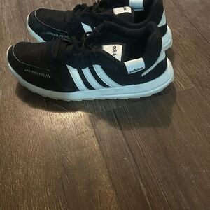 Women’s Adidas shoes size 8